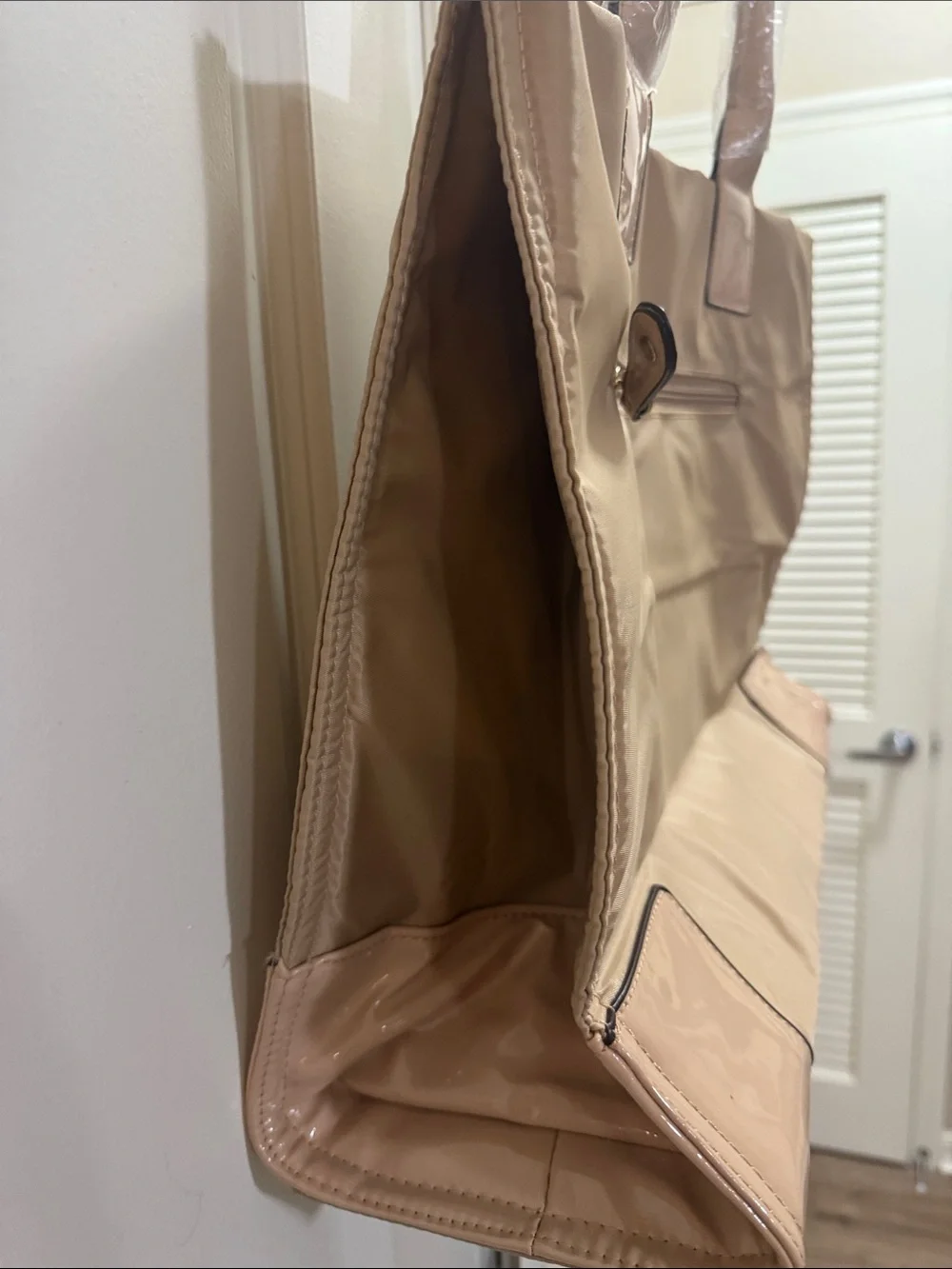 TB Tan Logo Tote with Patent Trim